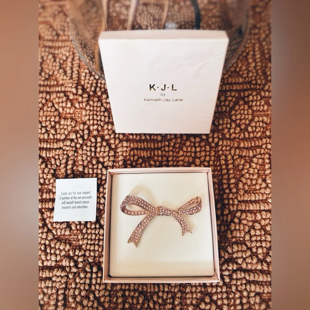 Vintage Bow Brooch